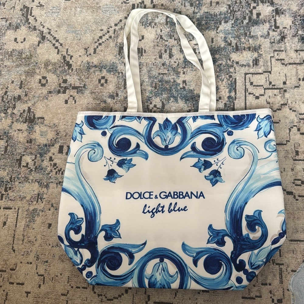New Dolce & Gabanna insulated tote - Picture 2 of 3
